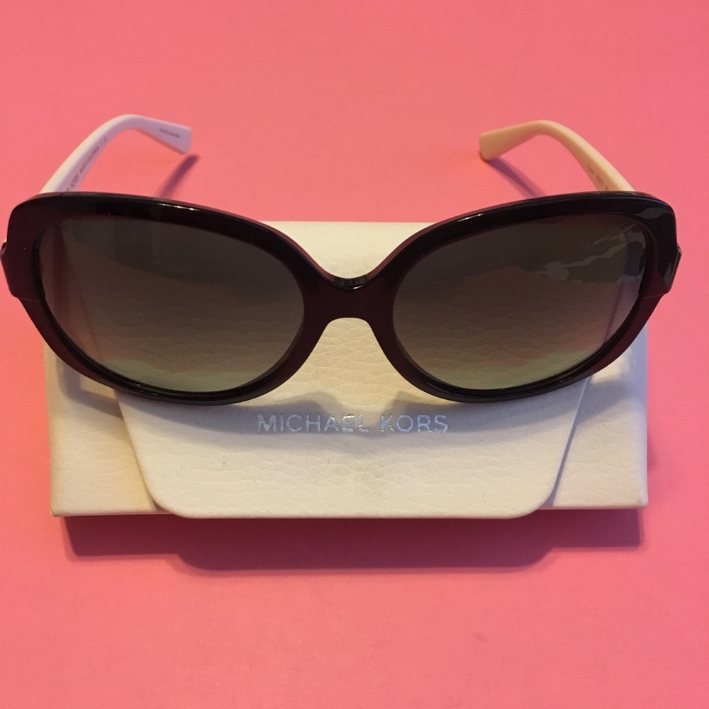 Michael Kors Isle of Skye Sunglasses